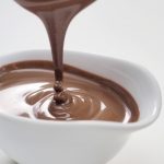 【小学生の親が選ぶ】小学生が作れるバレンタインレシピ集!チョコの溶かし方から解説します