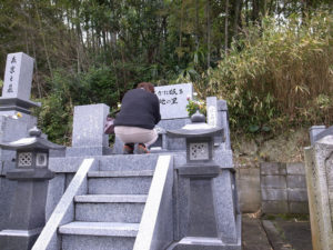 お墓参りはいつ行くのが正解?時間とタイミングはズバリこちら!