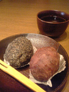 お彼岸のおはぎはいつ食べるのが正解?リアル霊媒師がお答えします!