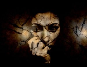 心霊写真が本物か見分ける方法は?ガチ霊媒師が見分け方を教えます!