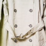 スーツ用コートで女性はチェスターコートをどう選んだら良いのか?